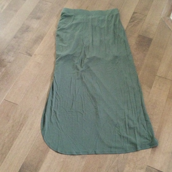 LNBF women's maxi skirt with a side slit - Picture 2 of 4